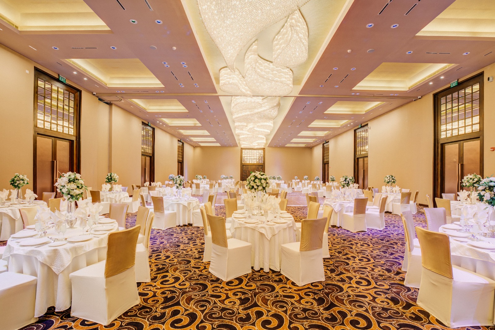 Hilton Colombo gallery photo 2 of 4